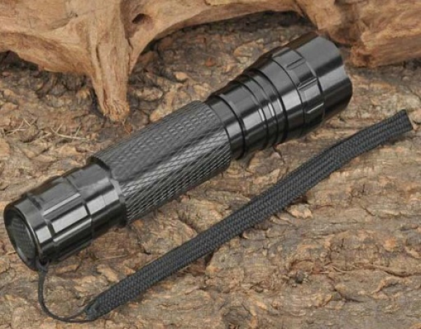 Preview: Gatzetec Wf 501 b LED Taschenlampe mit CREE XPL HI V3
